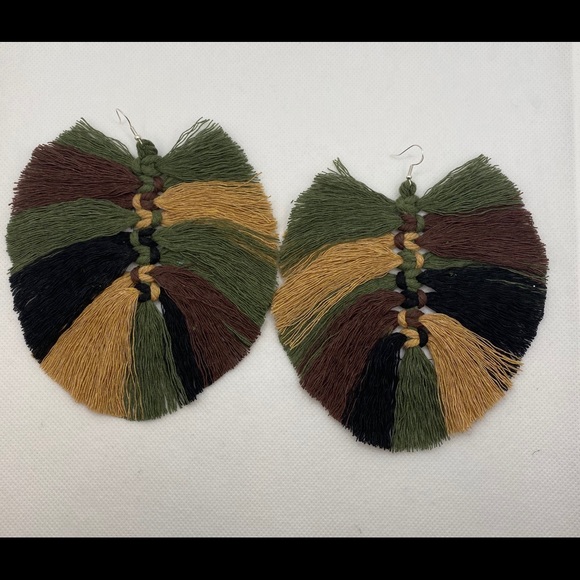 Camo Earrings - Picture 3 of 3